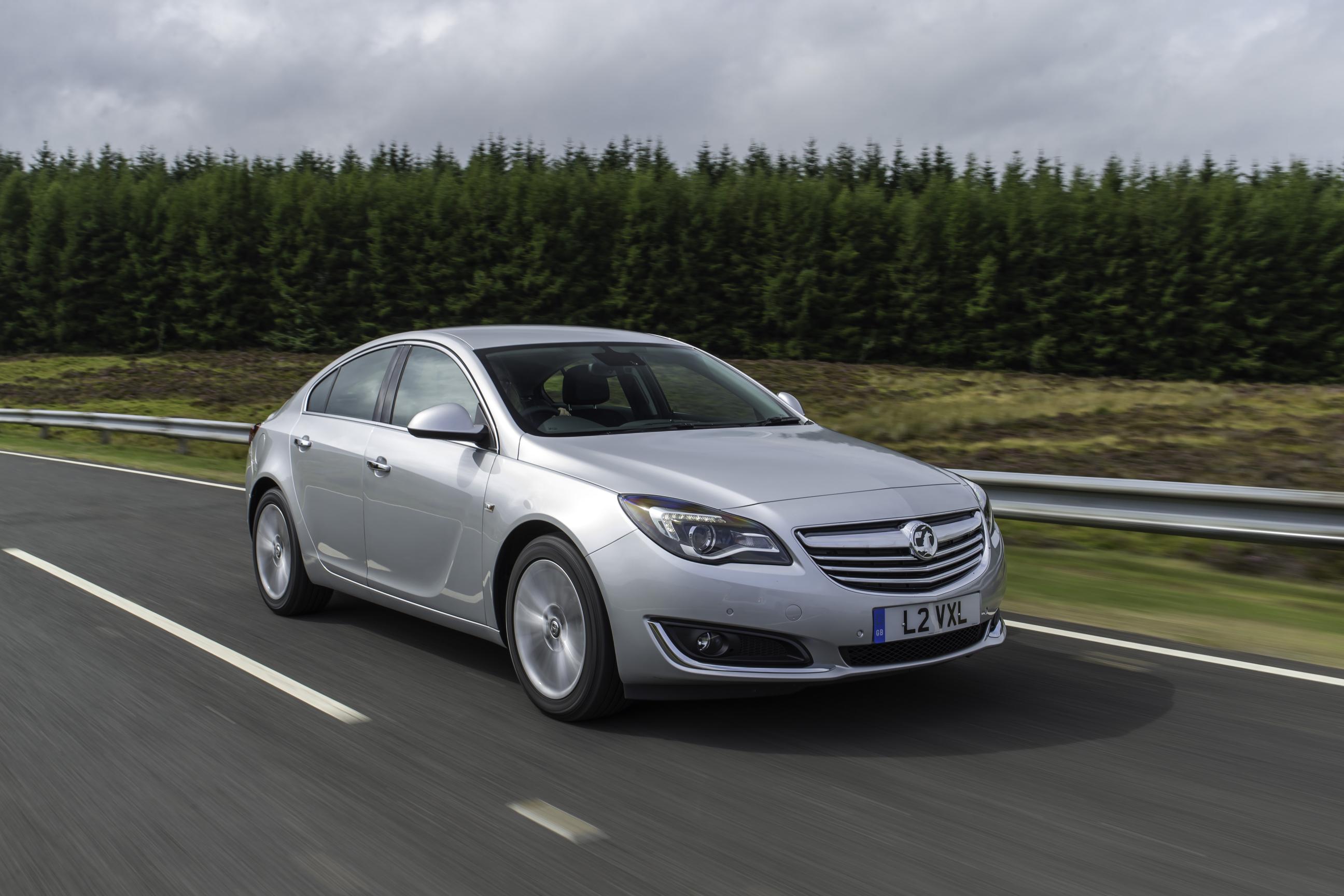 Опель Инсигния хэтчбек. Опель Инсигния 2014 1.6 турбо. Vauxhall Holden Insignia 2009. Opel Insignia 2.0 Turbo. Двигатель опель хэтчбек