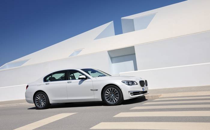 F01 BMW 7 Series - Is It S#%T? 