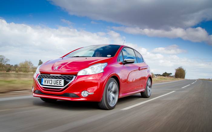 Peugeot 208 GTI Reviewed