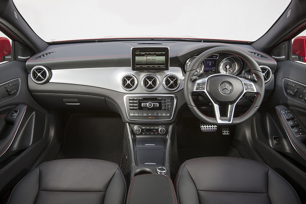 Mercedes GLA 2014 interior
