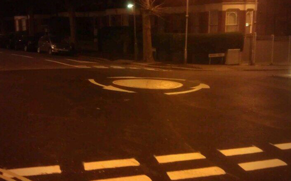 anti-clockwise-roundabout2