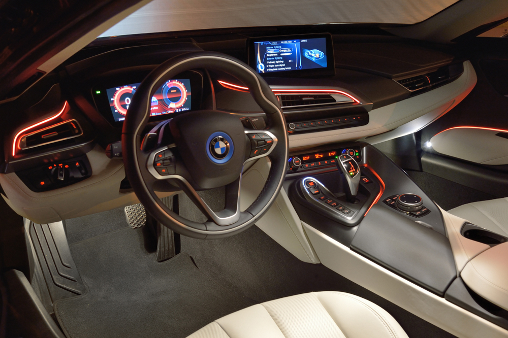 2014 BMW i8 interior