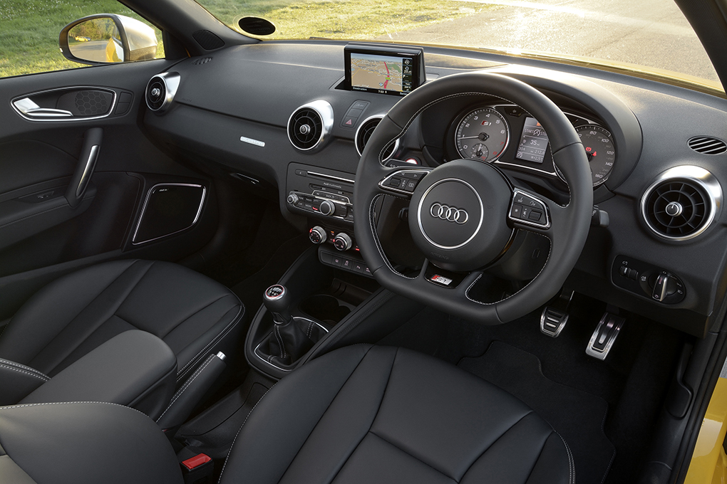 Audi S1 dashboard 2014