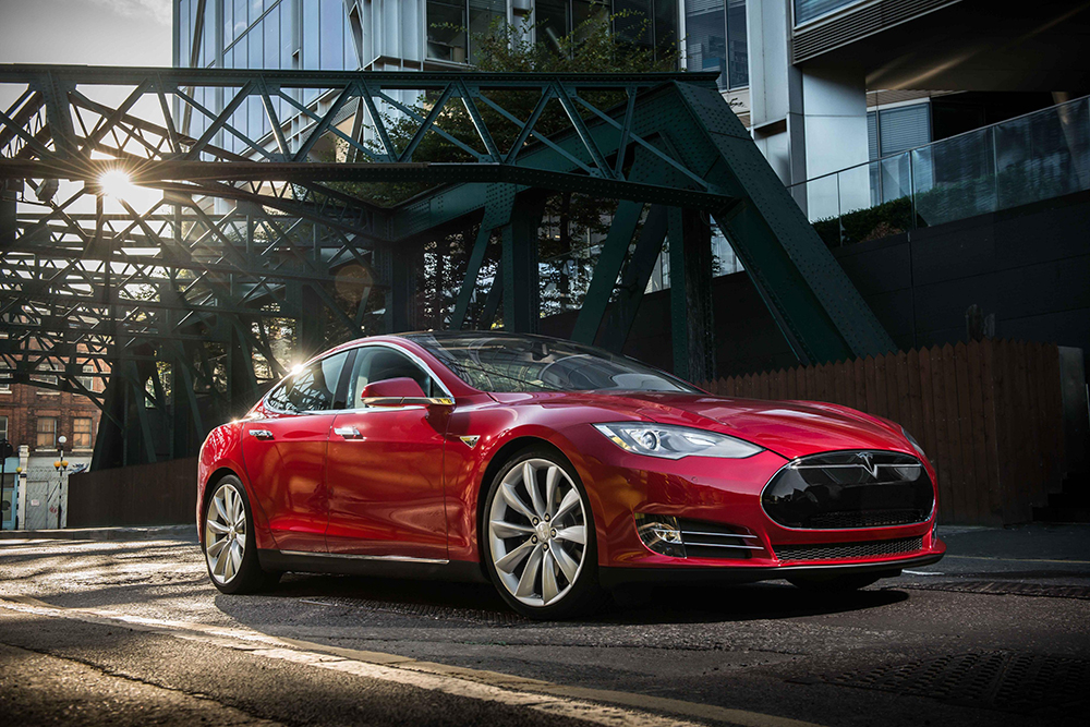 Tesla Model S resized