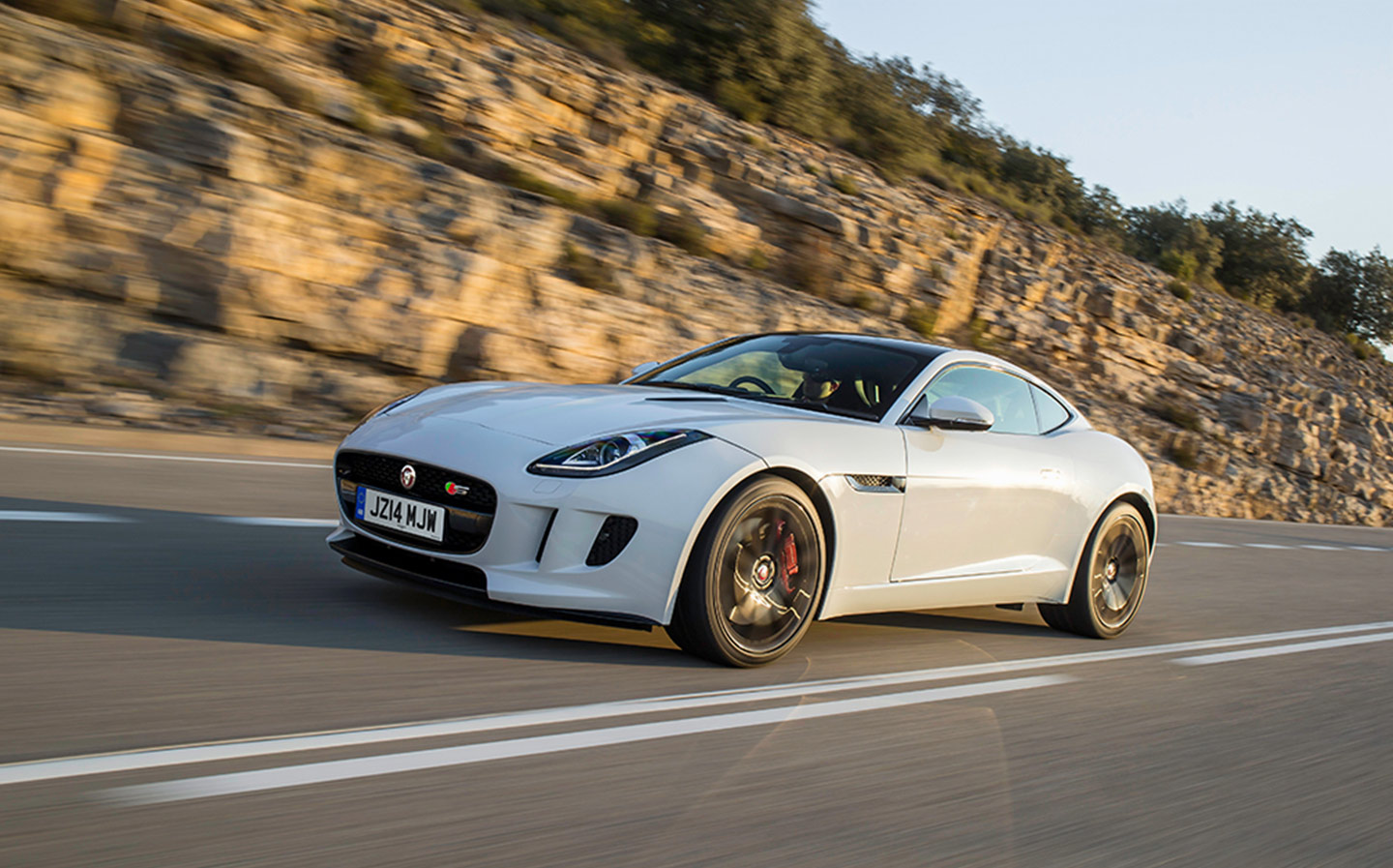 Afledning halvkugle Overtræder Jeremy Clarkson in Jaguar's F-type S coupé