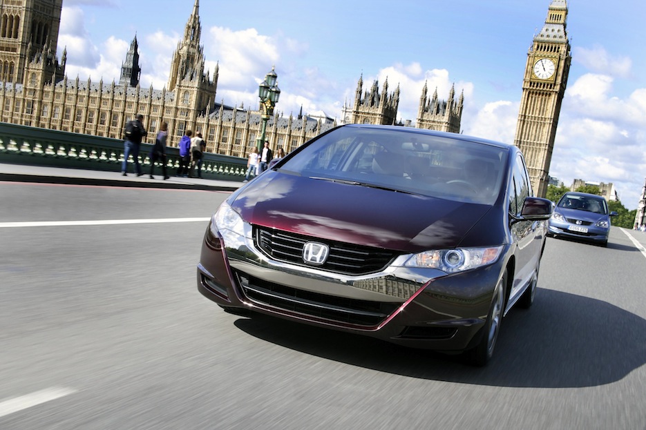 Honda FCX Clarity driving in London
