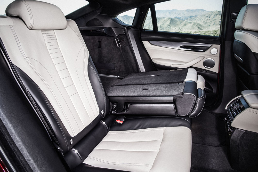 2015 BMW X6 rear seats