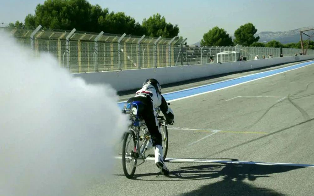 Francois Gissy rocket bike 207mph speed record at Paul Ricard Circuit