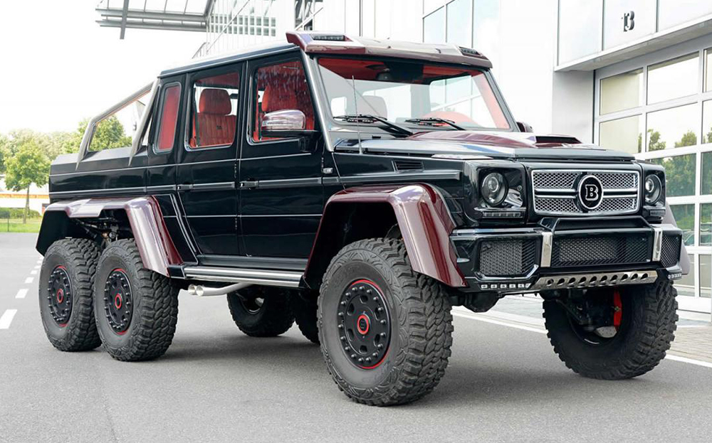 Brabus 700 6x6 header