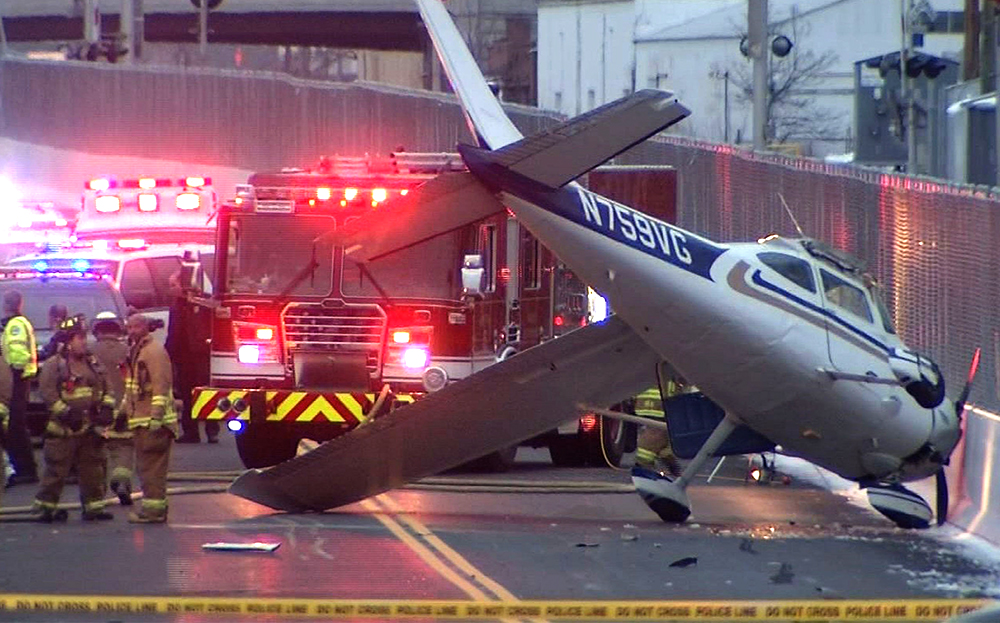 Pilot crash-lands plane in Connecticut bus lane