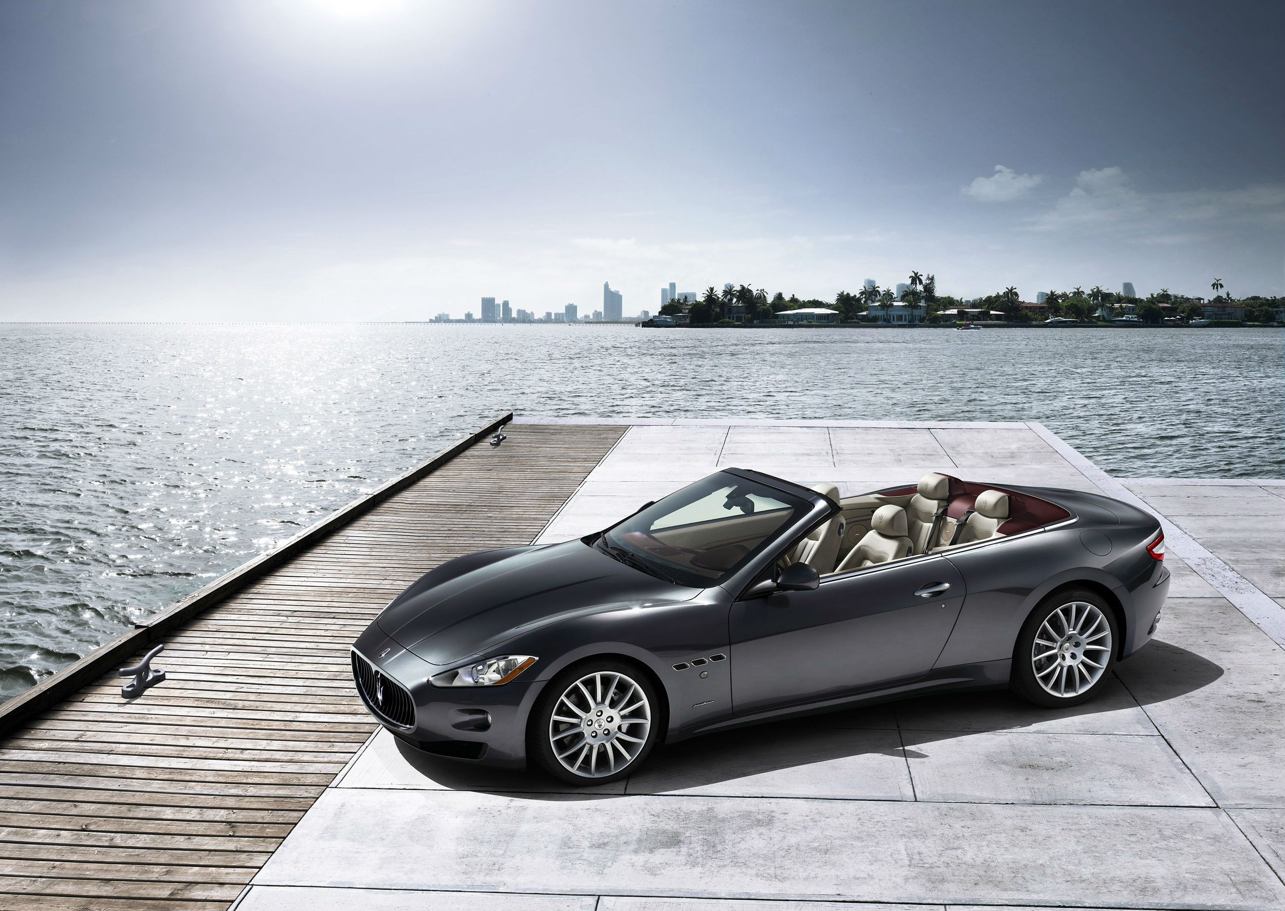 Maserati Gran Cabrio front view