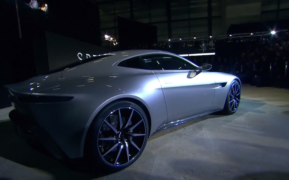Bond CAR Aston mArtin DB10 concept Spectre