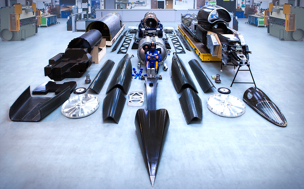 Bloodhound SSC model kit