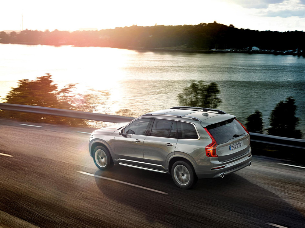 2015 Volvo XC90 rear