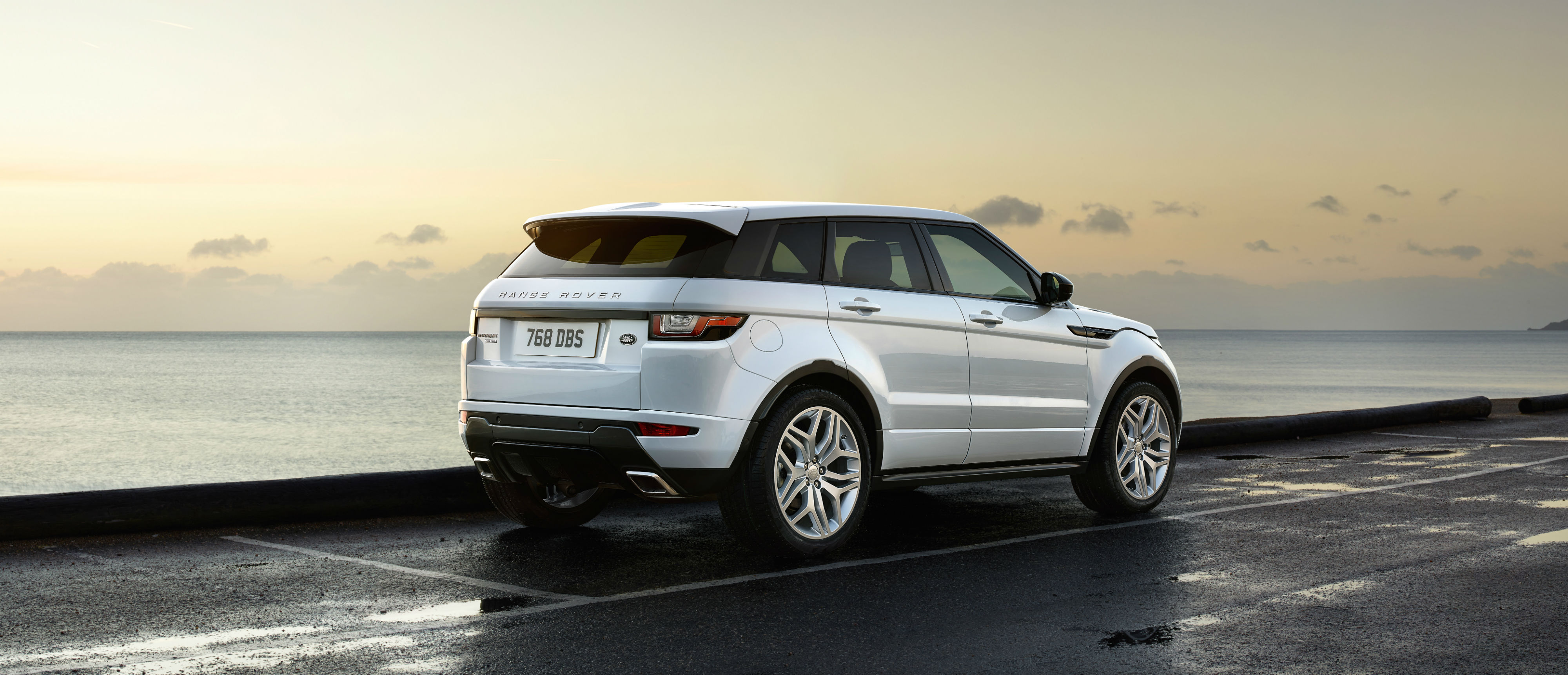 961758_MY16_Range_Rover_Evoque_EXT_LOC98_PR