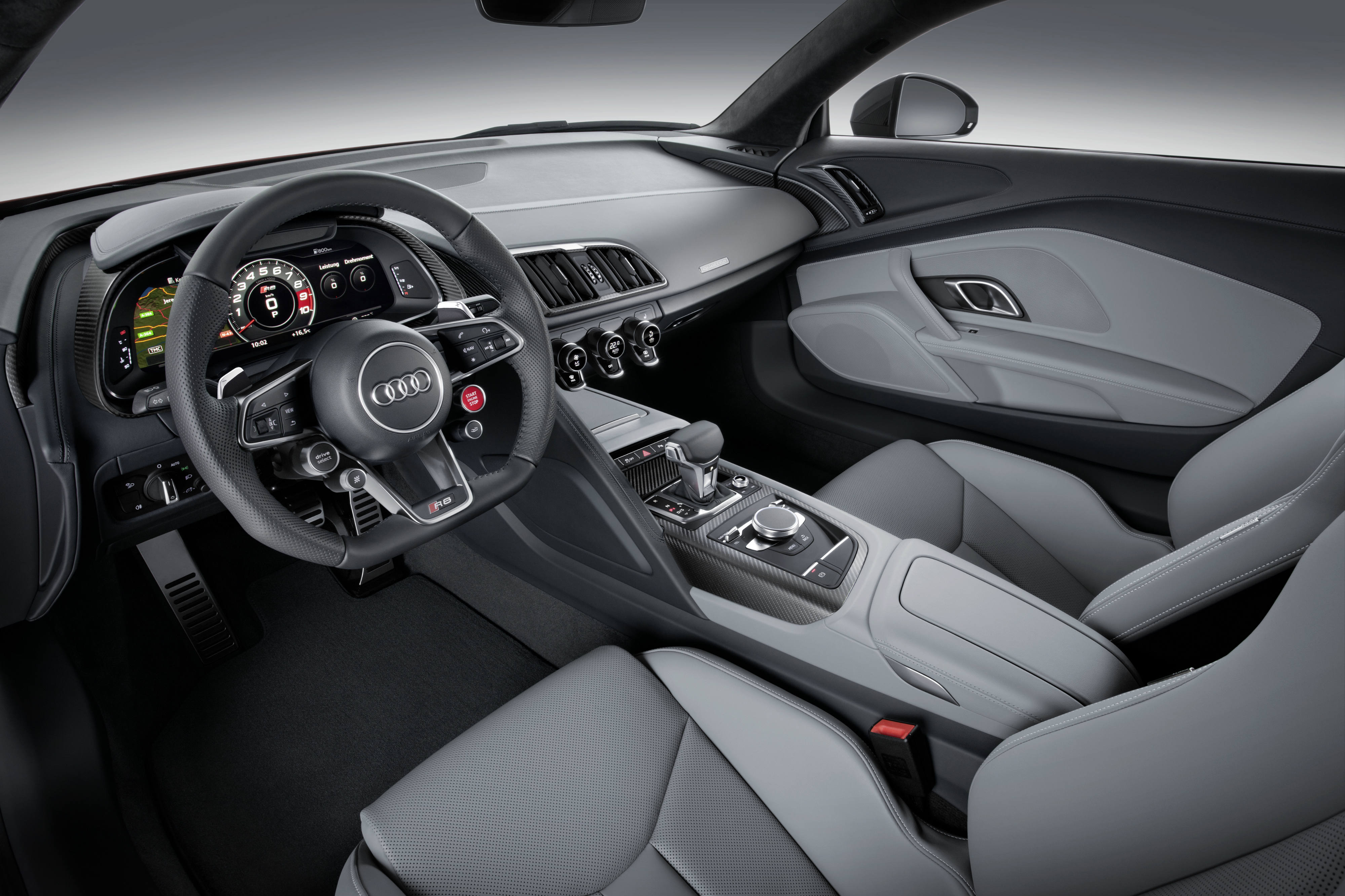 Audi R8 V10 plus interior