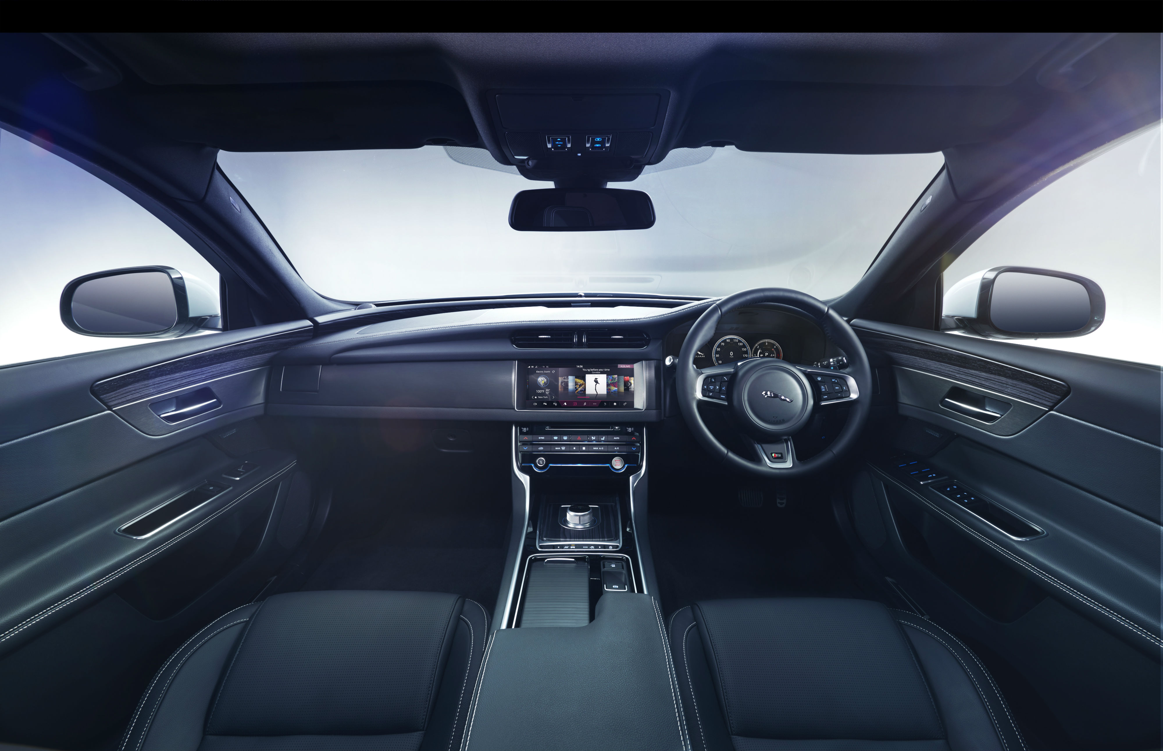 Jaguar XF interior 2015