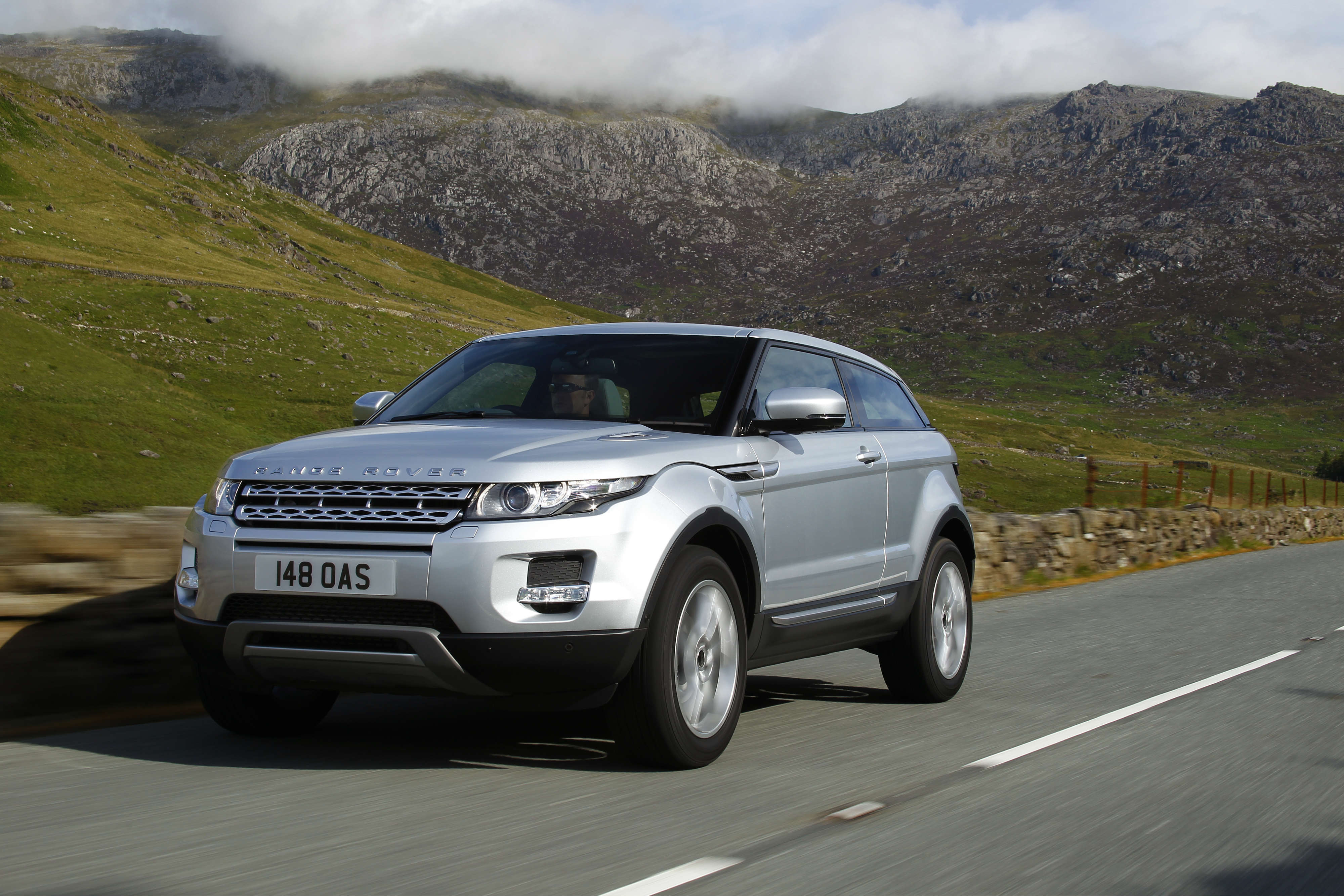 Land Rover and Jaguar introduce two-year used car warranty