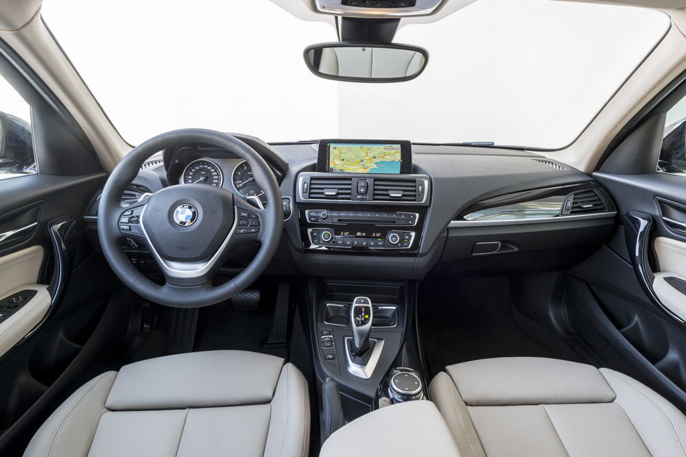 2015 BMW 1-series facelift interior