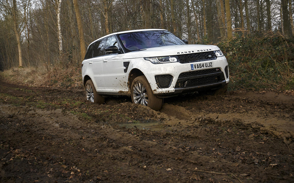 Guy Martin drives Range Rover Sport svr