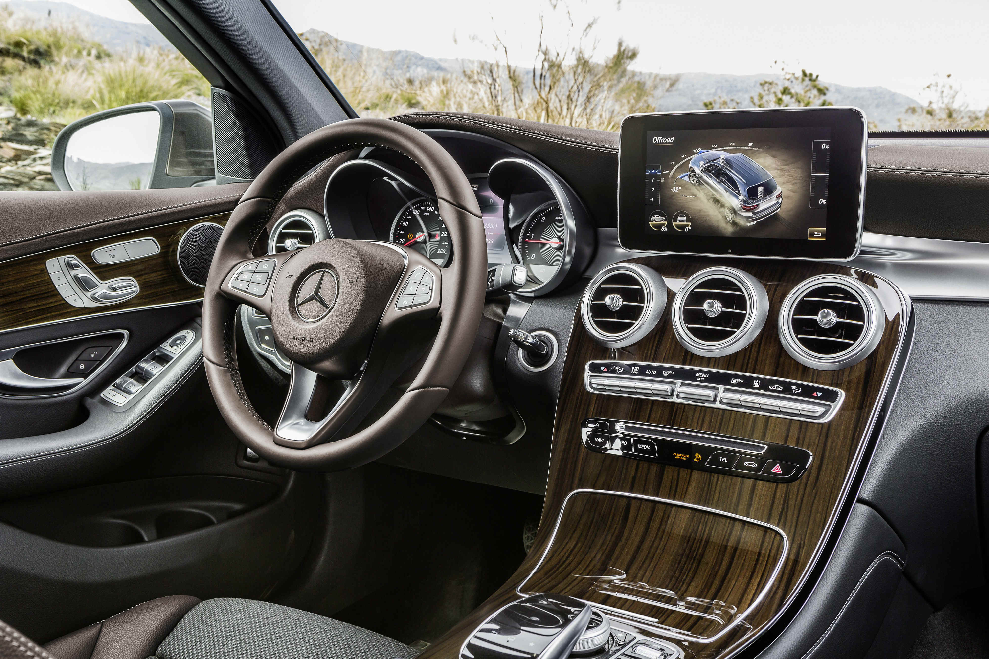 Mercedes GLC SUV 2016