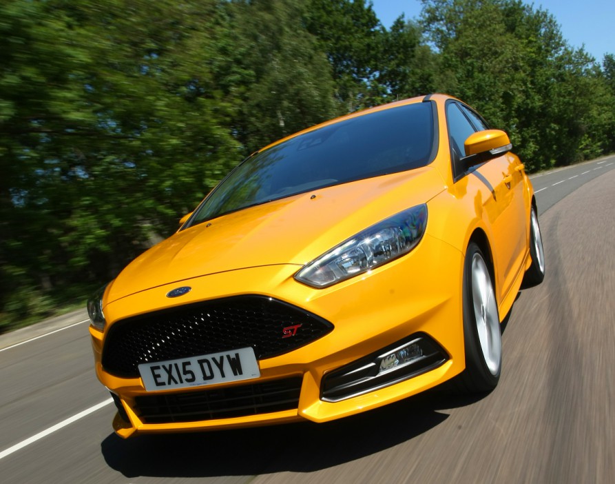 Ford Focus ST takes on Honda Civic Type R 2015