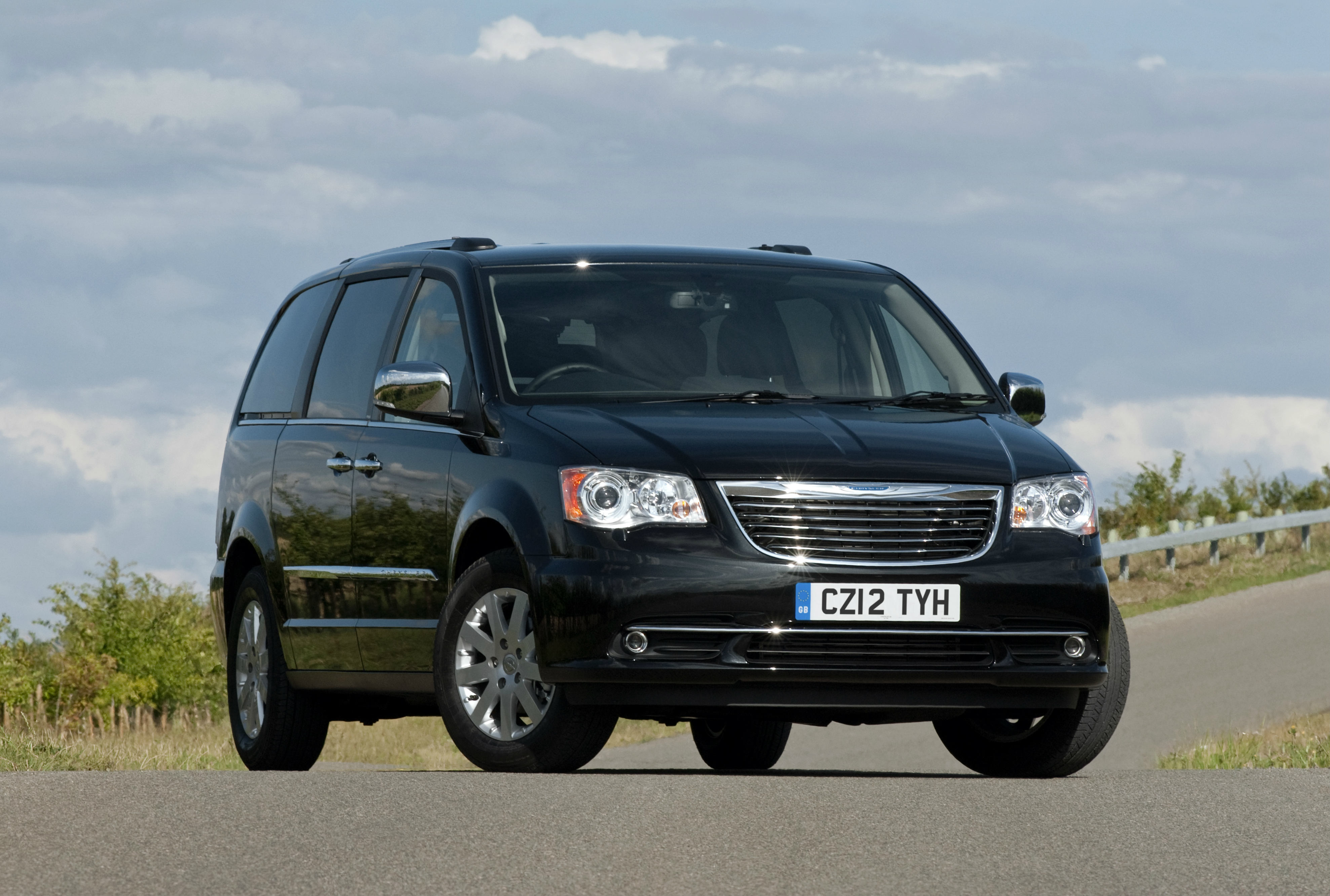 Chrysler Grand Voyager has a 934-litre boot