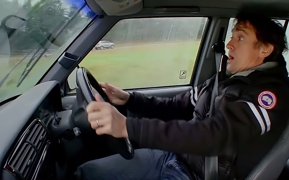 Richard hammond drives his budget Jeep Cherokee SUV in the final episode of Top Gear