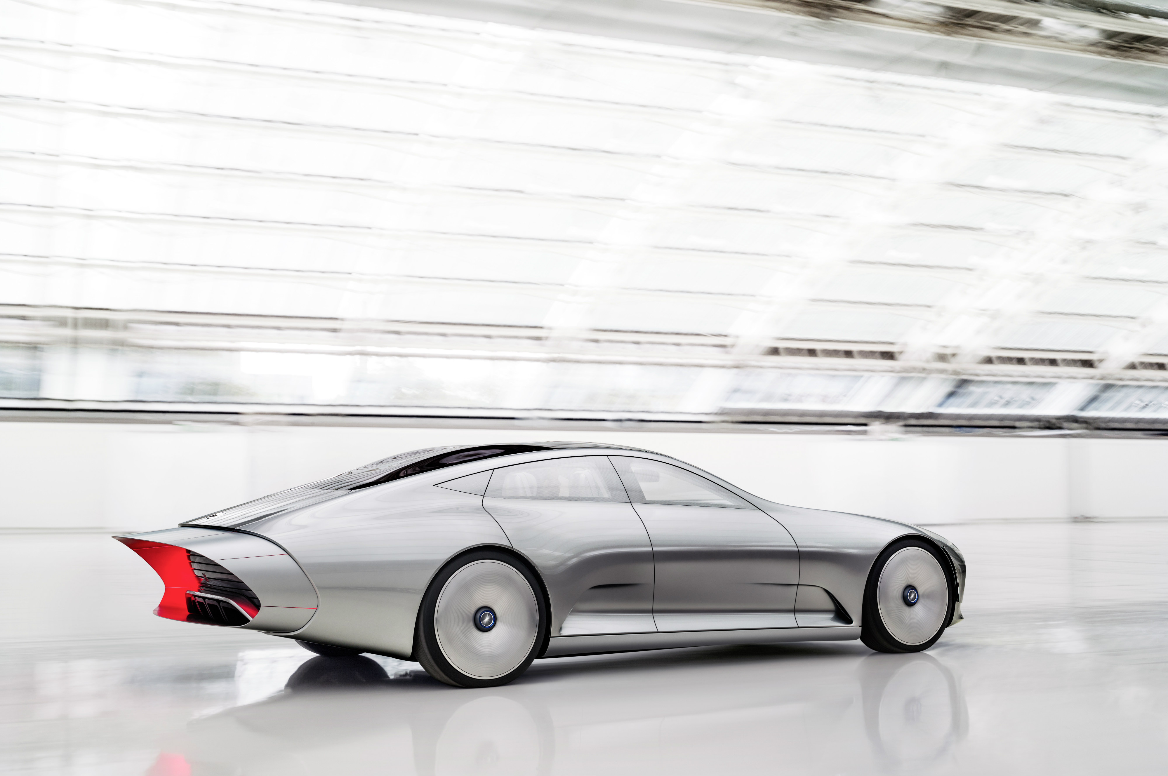 Mercedes Concept IAA has an extendable tail section