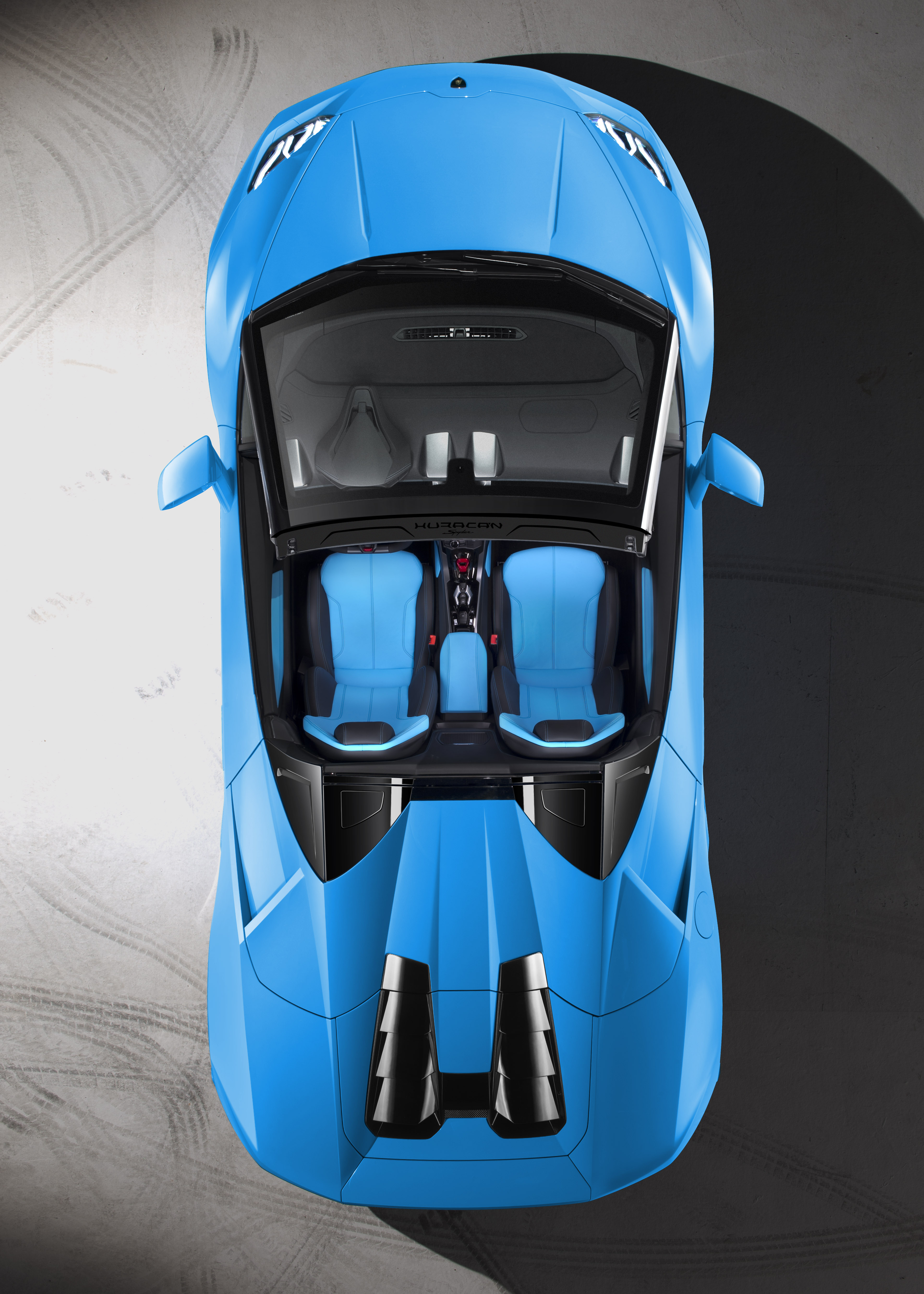 Lamborghini Huracan Spyder overhead view