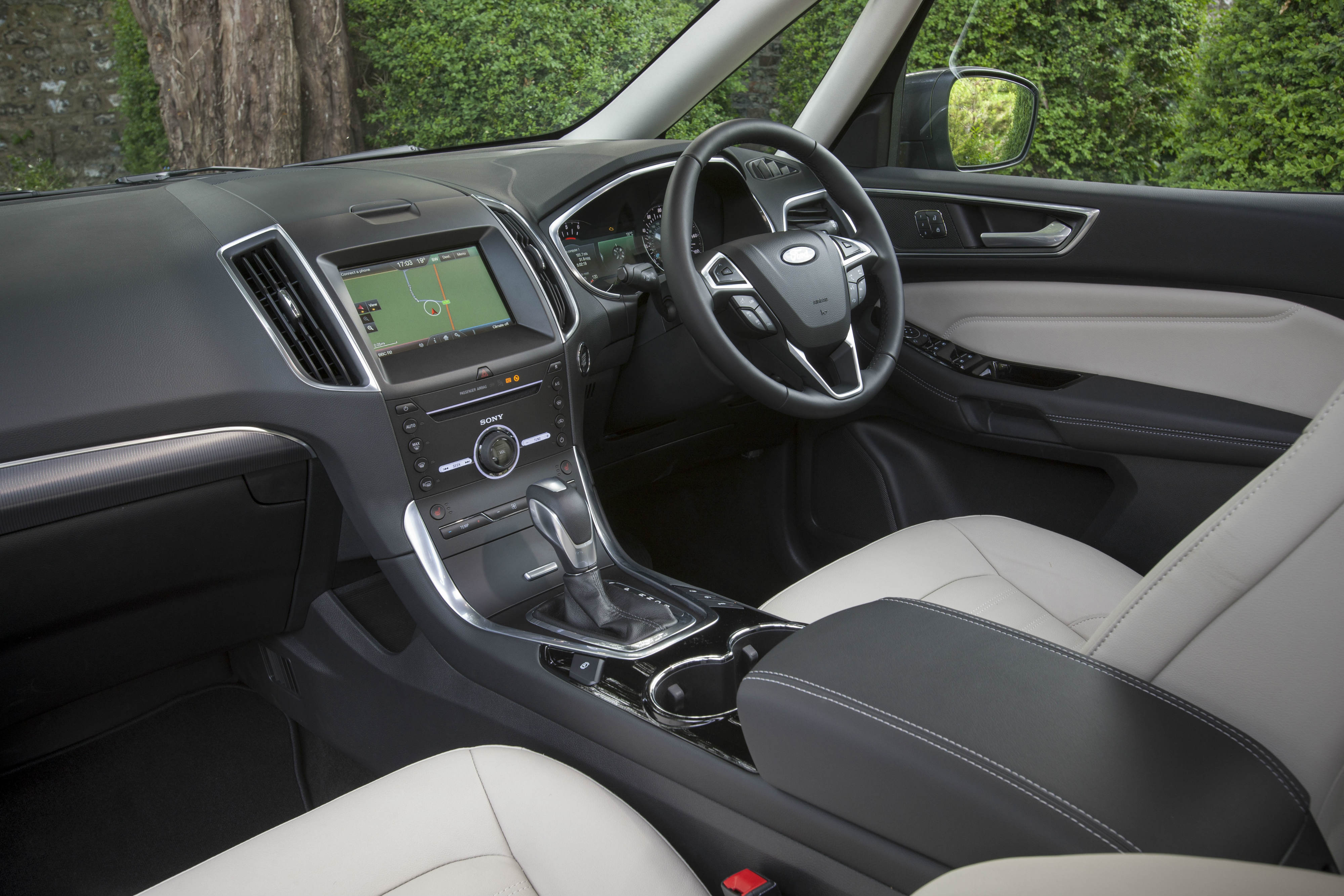 Ford Galaxy 2015 review