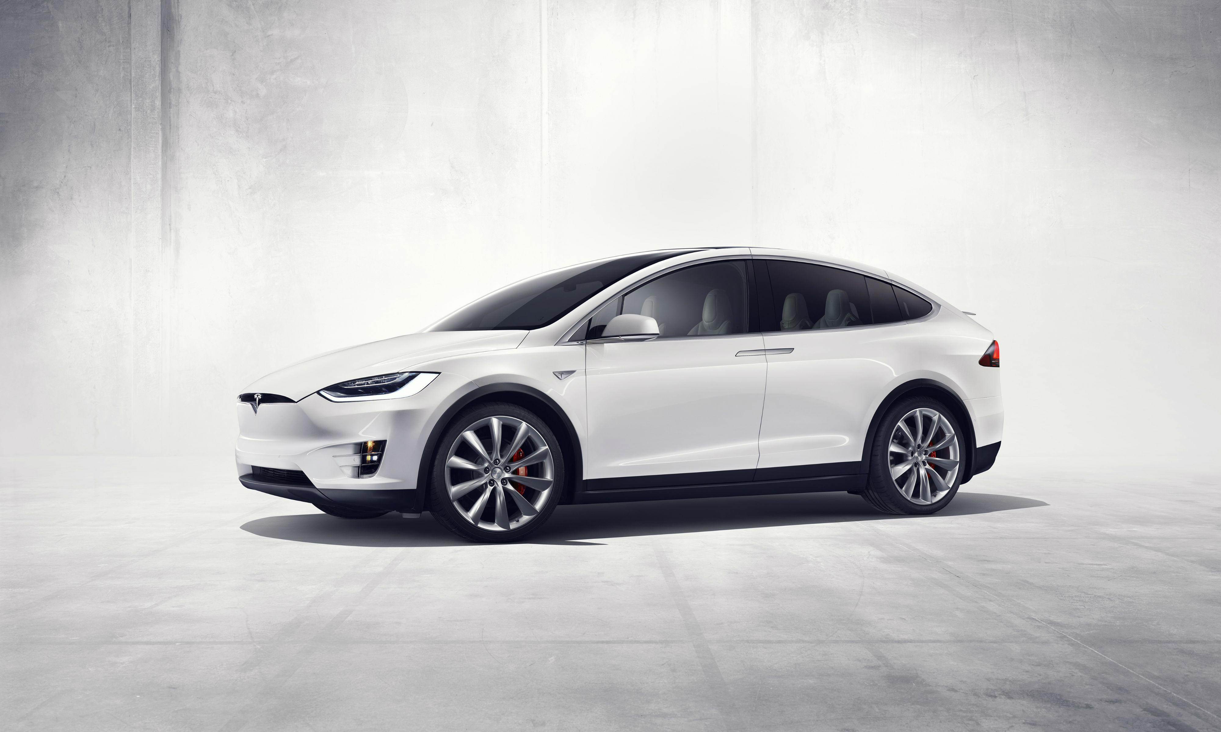Tesla Model X pictures, price, full details