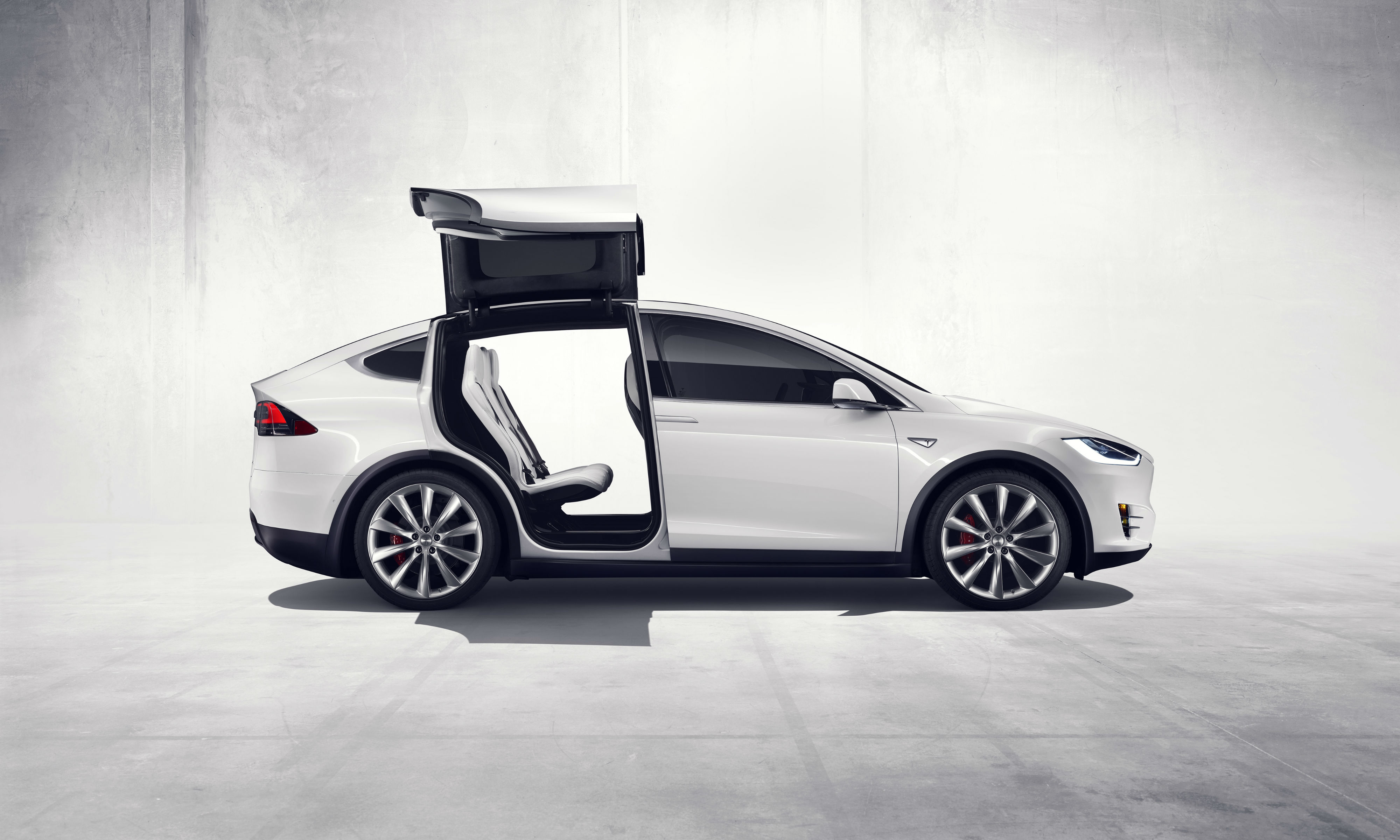 Tesla Model X pictures, price, full details