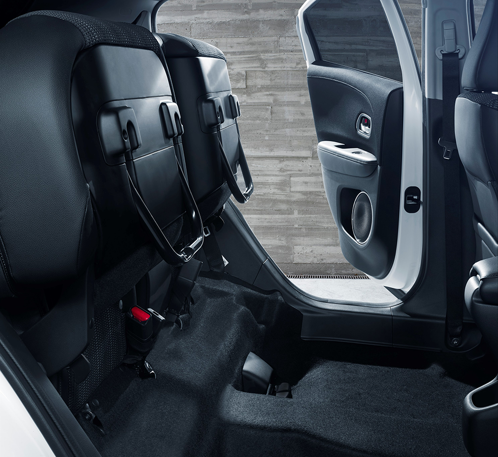 2015 Honda HR-V magic seats