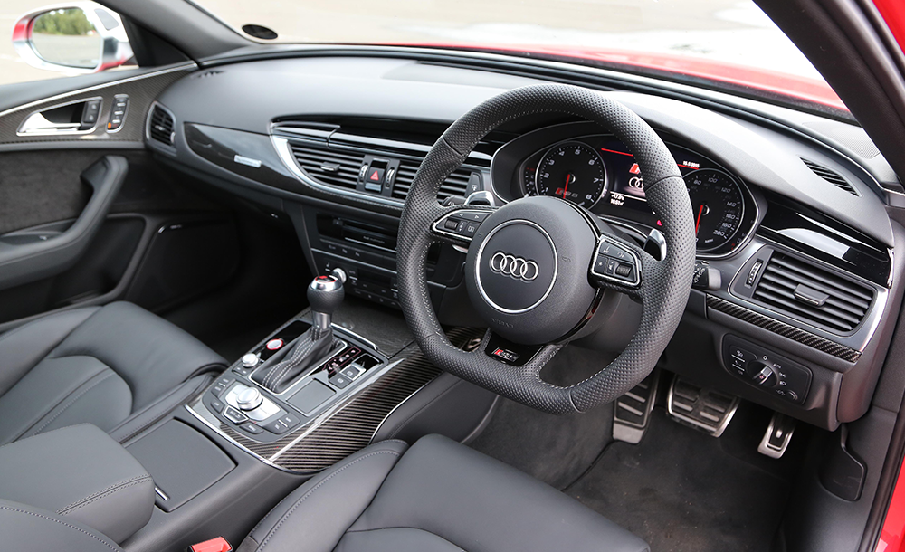 Audi RS 6 interior