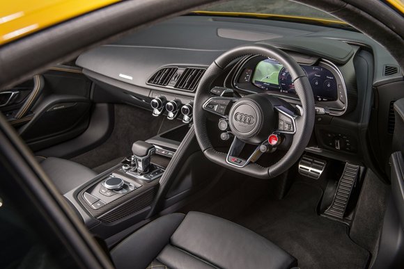 2015 Audi R8 V10 Plus review