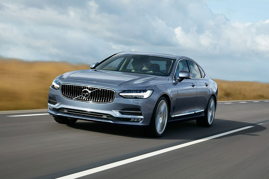 171441_Location_Front_Quarter_Volvo_S90_Mussel_Blue