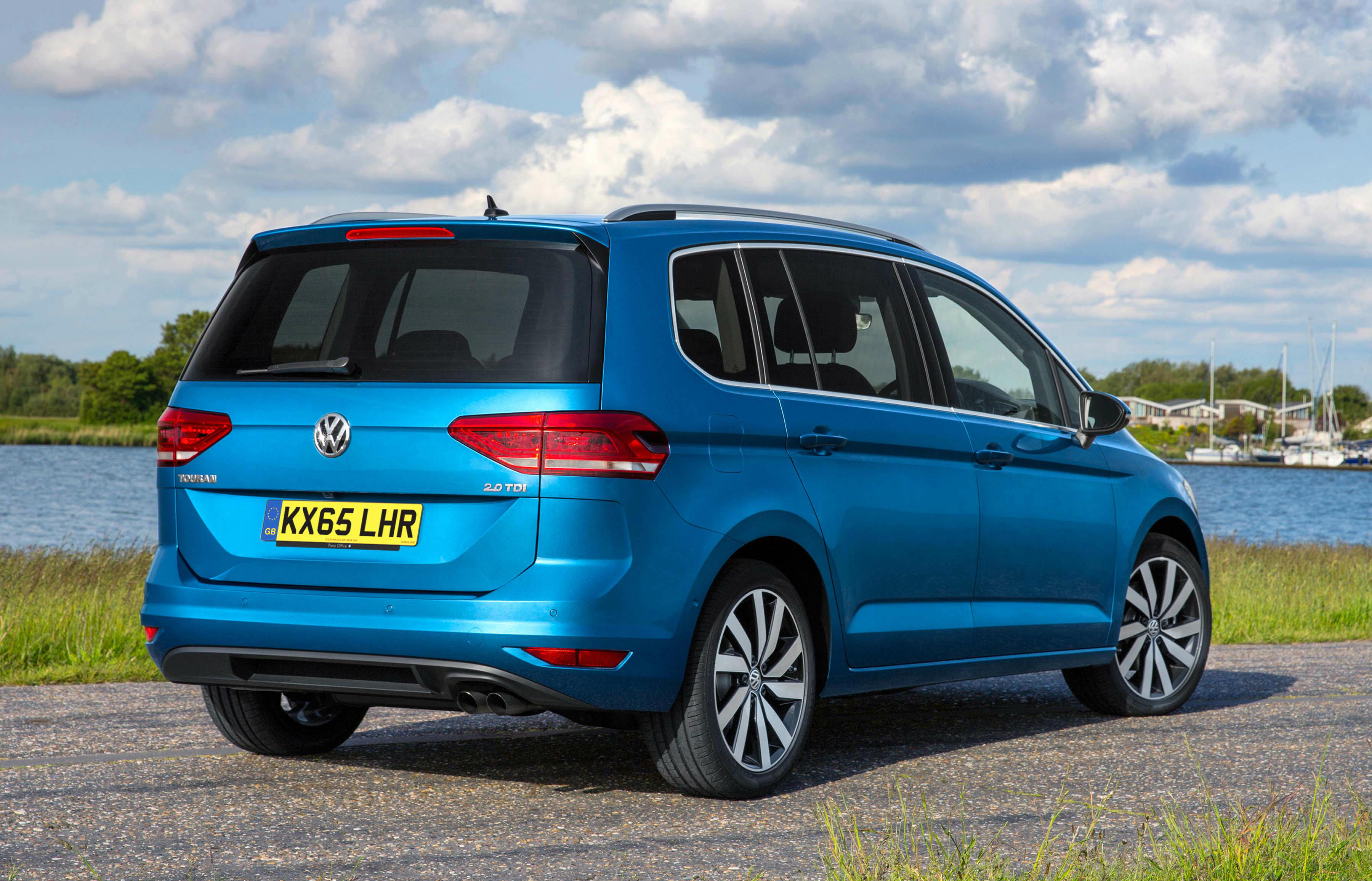 Jeremy Clarkson reviews the 2016 VW Touran