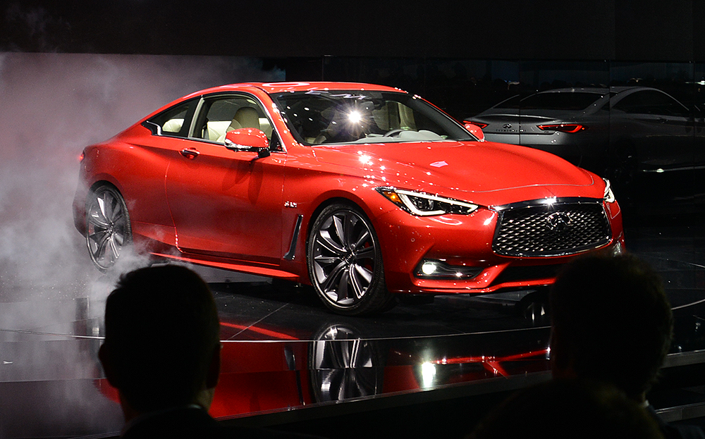 Infiniti Q60 at 2016 Detroit motor show