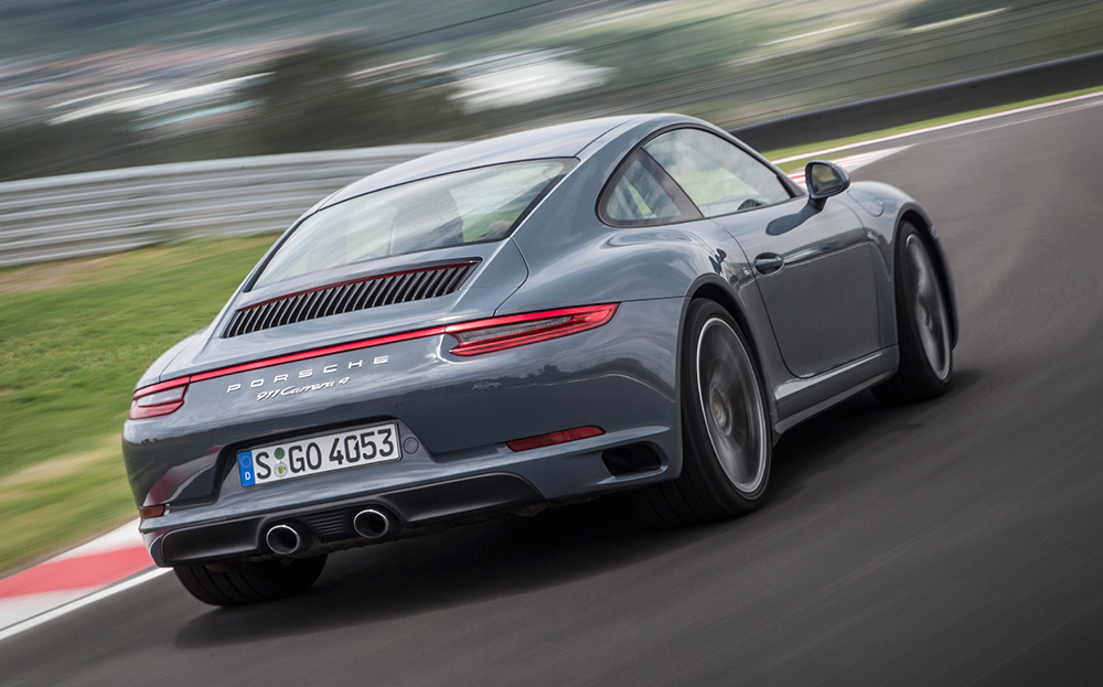 2016 Porsche 911 Carrera 4 review