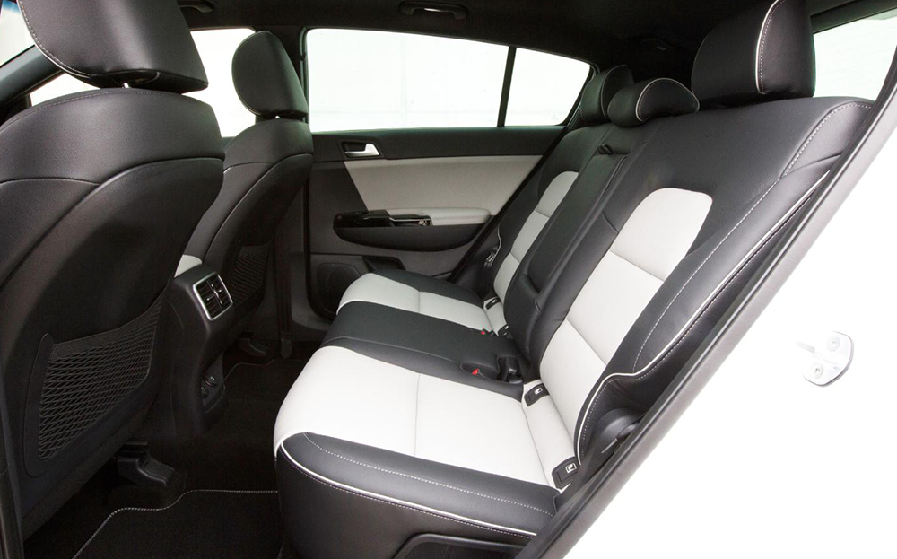 2016 Kia Sportage review rear seats