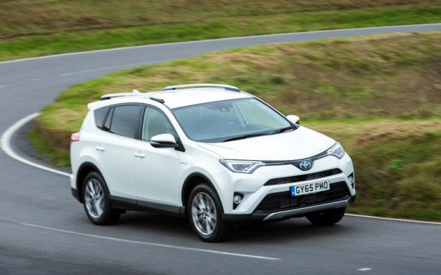 Complete review of the 2016 Toyota RAV4 Hybrid