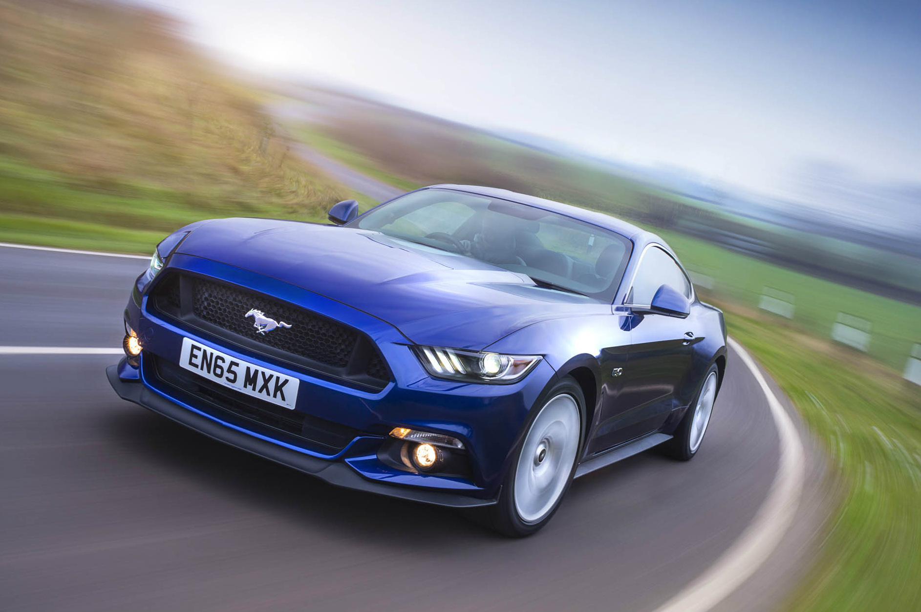 Wild pony takes on Munich muscle: 2016 Ford Mustang 5.0 V8 GT Fastback vs BMW M4
