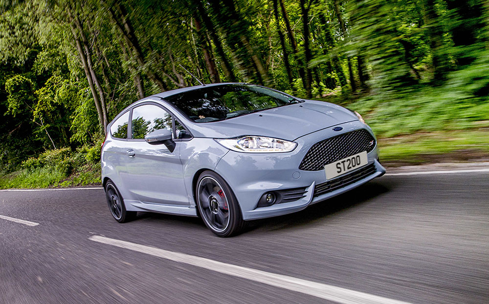 ford-fiesta-st-2000