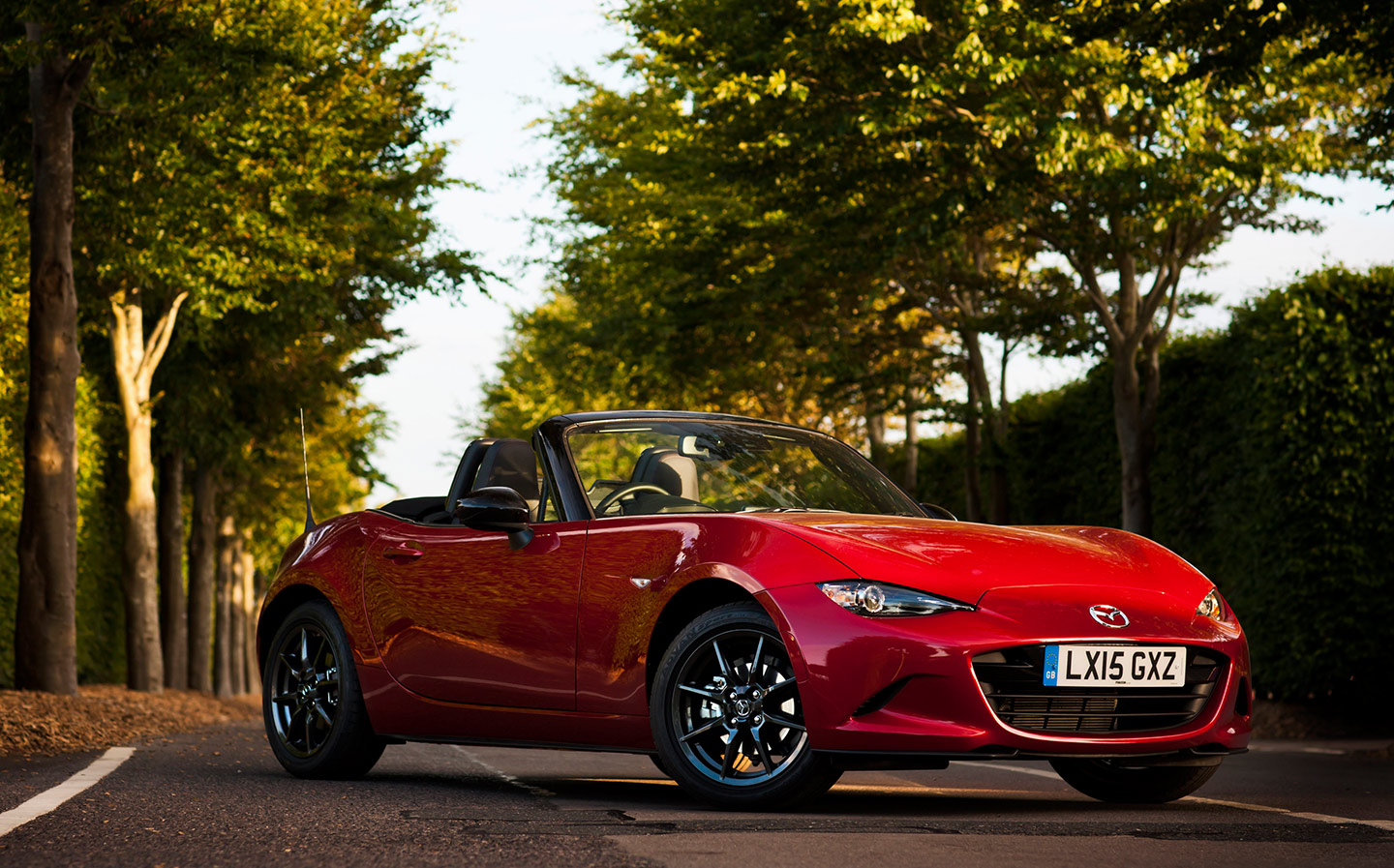 A new slant on the roadster: Mazda MX-5 v Fiat 124 Spider