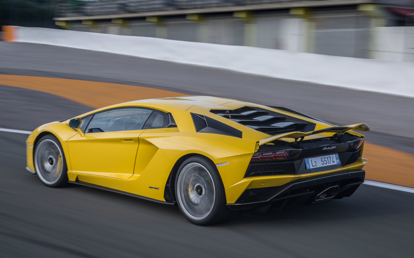 First Drive review: 2017 Lamborghini Aventador S