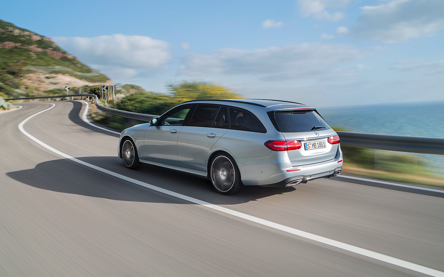 gå kapacitet Standard The Clarkson Review: 2016 Mercedes-Benz E-class estate