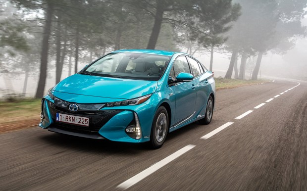 First Drive Review: 2017 Toyota Prius Plug-in