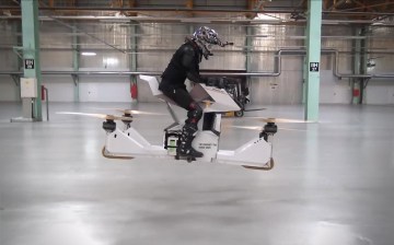 Scorpion-3 hoverbike takes off for extreme commute