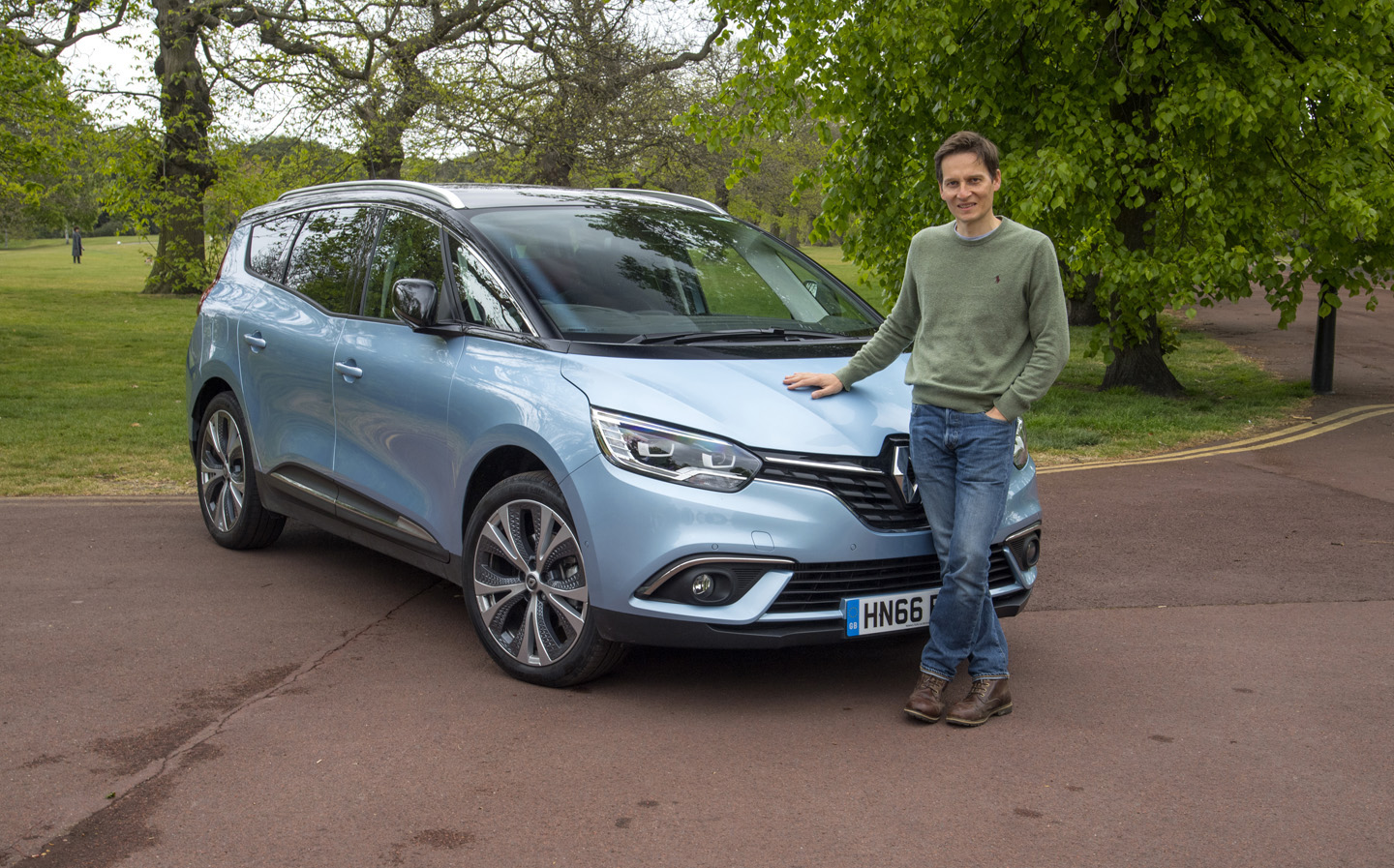 Extended test 2017: James Mills, Renault Grand Scenic